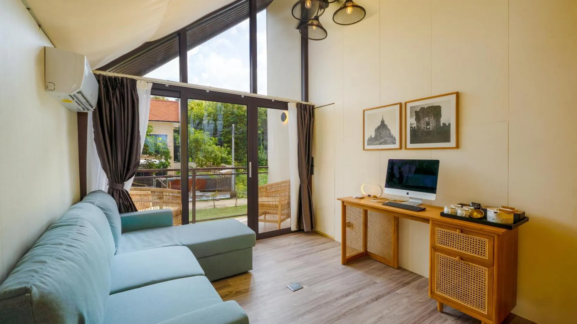 Chalet Meadow Indonesia